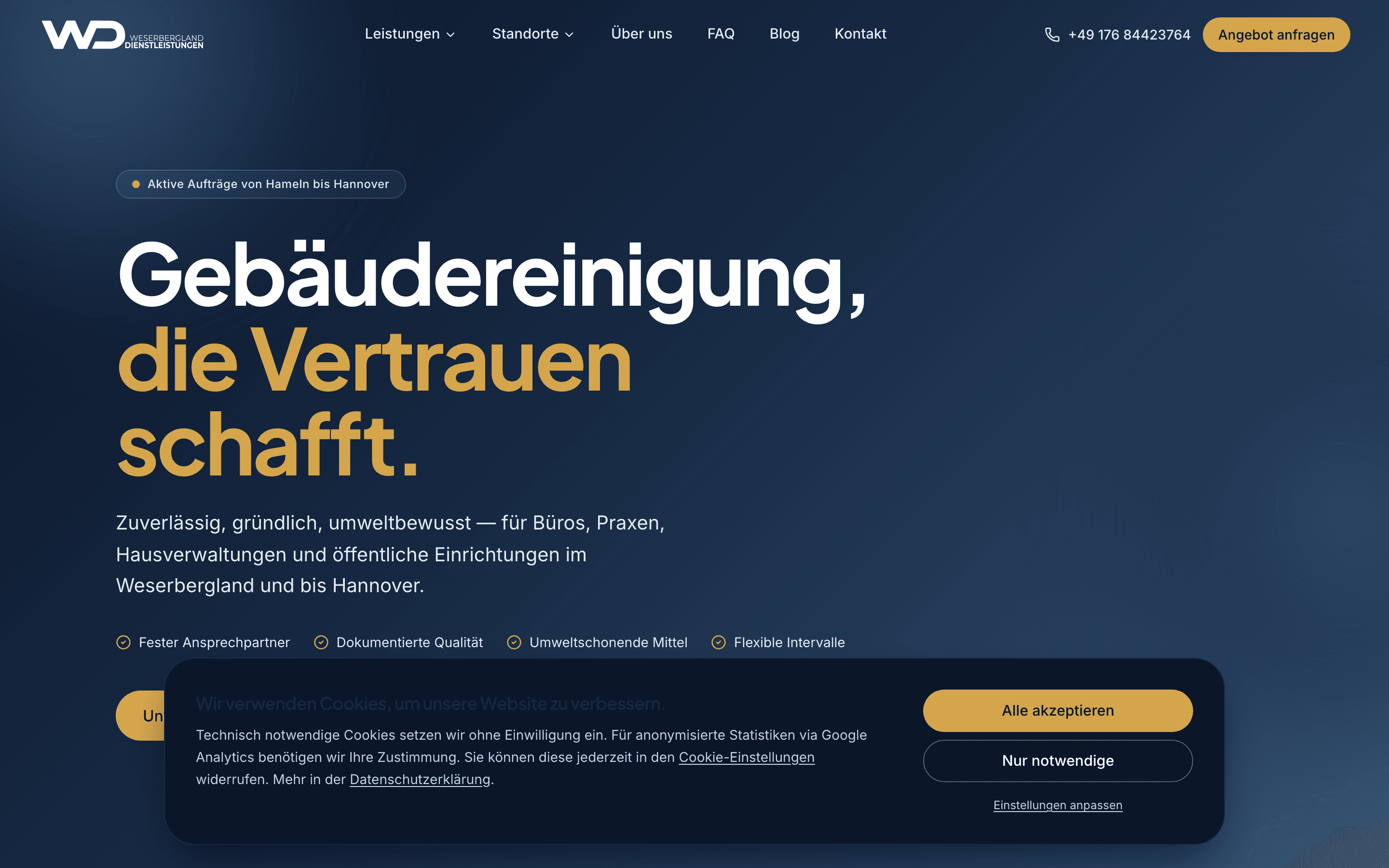 Startseite der Weserbergland Dienstleistungen Website — Hero mit Headline „Gebäudereinigung, die Vertrauen schafft“